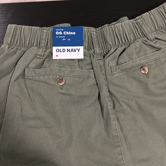 Old Navy Shorts NWT - Picture 4 of 7